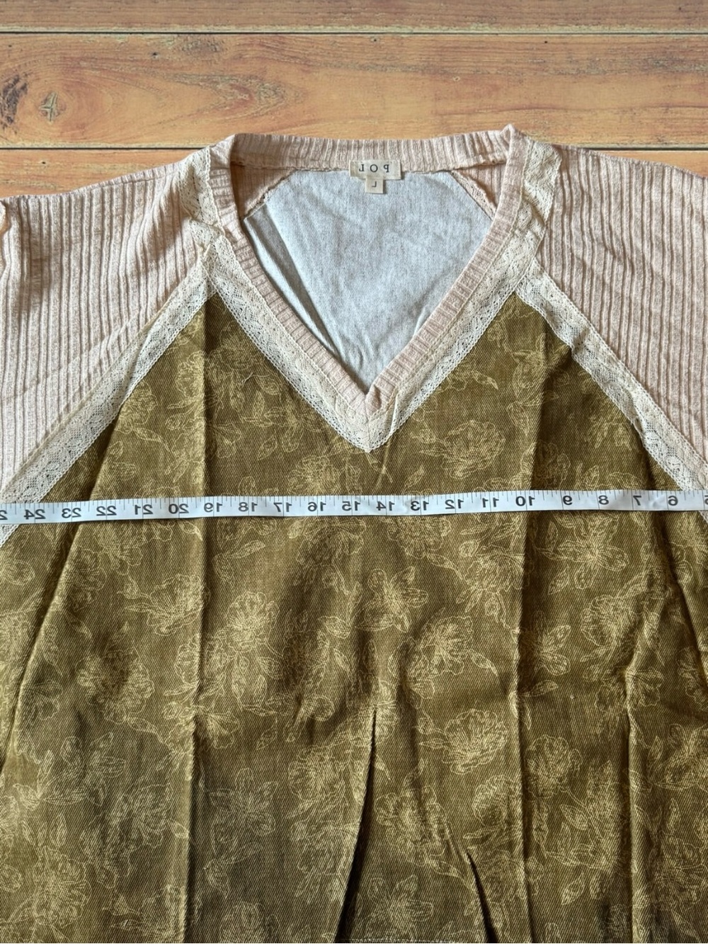 POL Starry Wanderer Star Patch Slouchy Boho Mixed Knit V-Neck Top- Large NWT - Picture 4 of 16